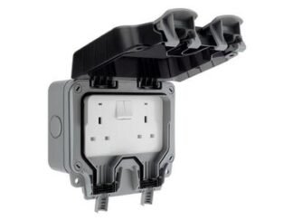 Masterplug IP66 Weatherproof Outdoor Switched Socket 2-Gang (5050765022200) MSTWP22