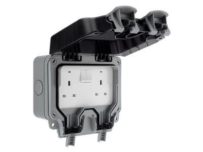 Masterplug IP66 Weatherproof Outdoor Switched Socket 2-Gang (5050765022200) MSTWP22