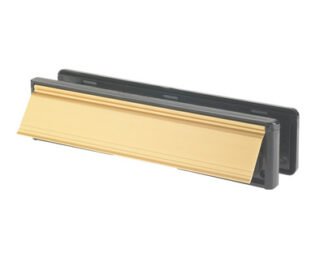 Yale Locks Letter Plate Gold (Visi-Packed) 300mm (12 Inch) (5010609299038) YALLP440634C